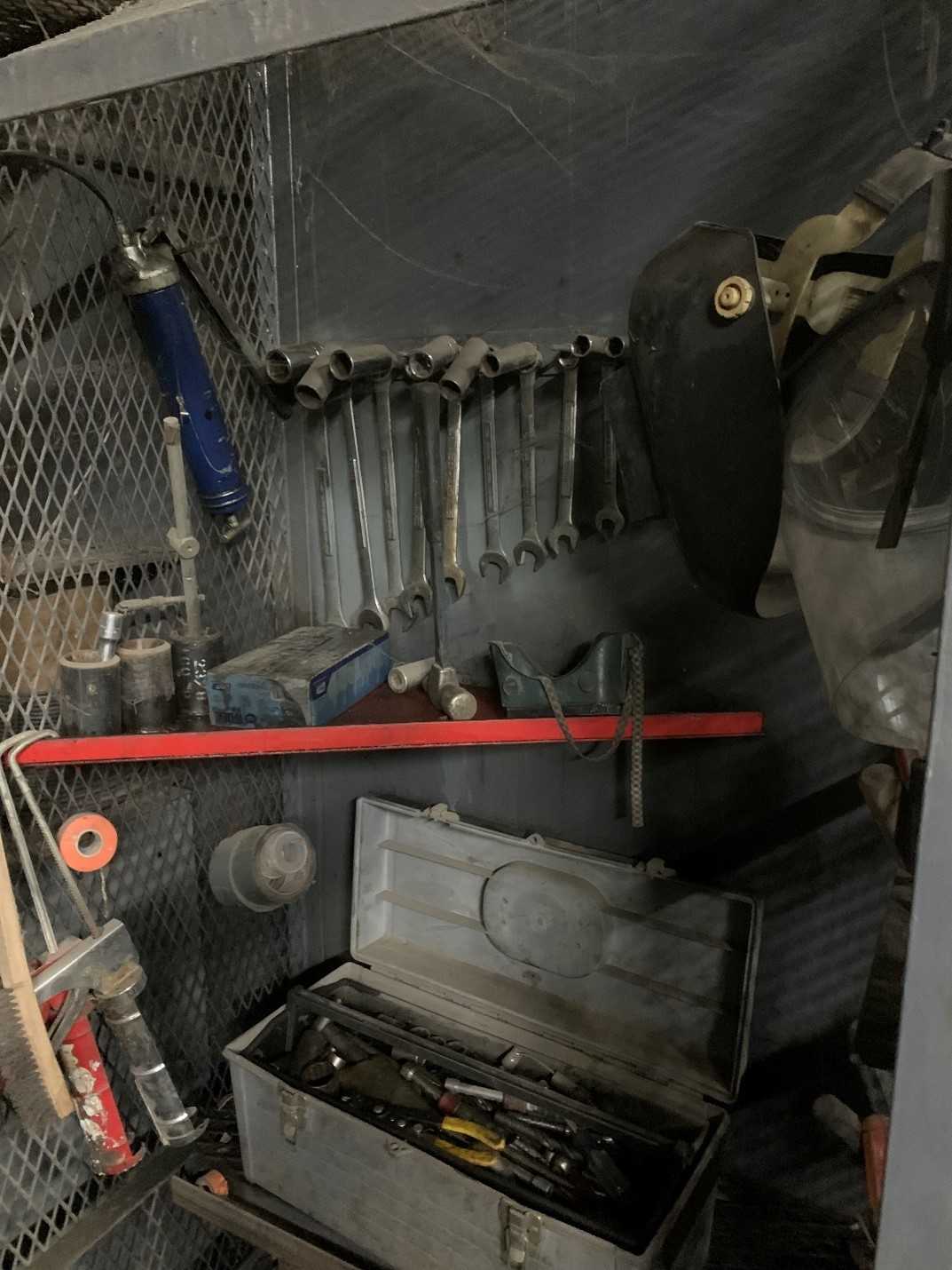 Lot of Miscellaneous Hand Tools - ELECTRIC POWER TOOLS