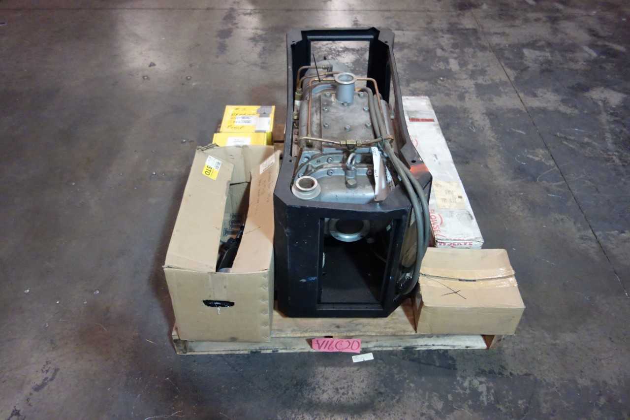 1 PALLET OF ASSORTED PUMP PARTS, VACUUM PUMP - VACUUM PUMP