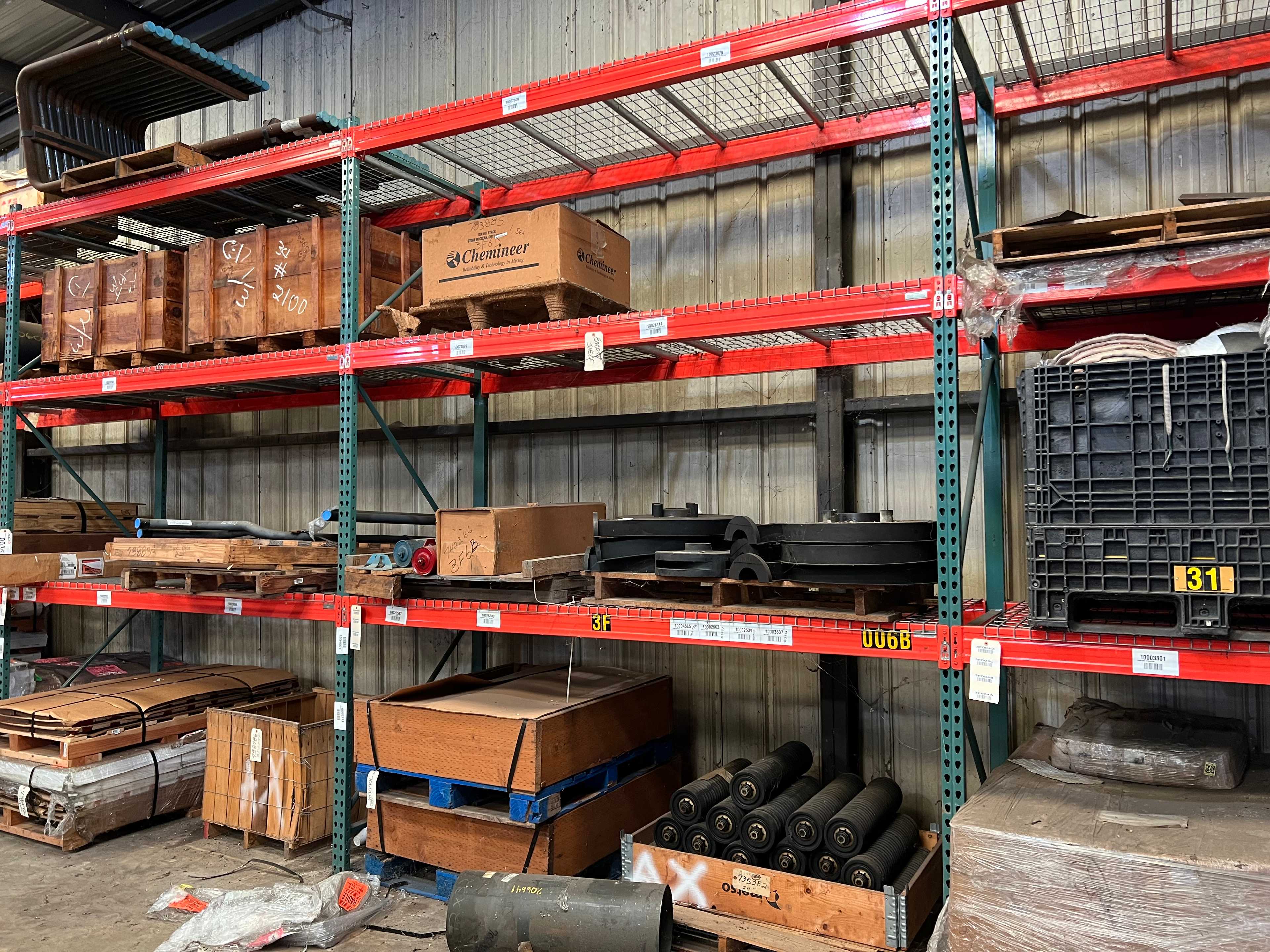 CONTENTS OF RACKING (RACKING NOT INCLUDED) - PALLET RACKING