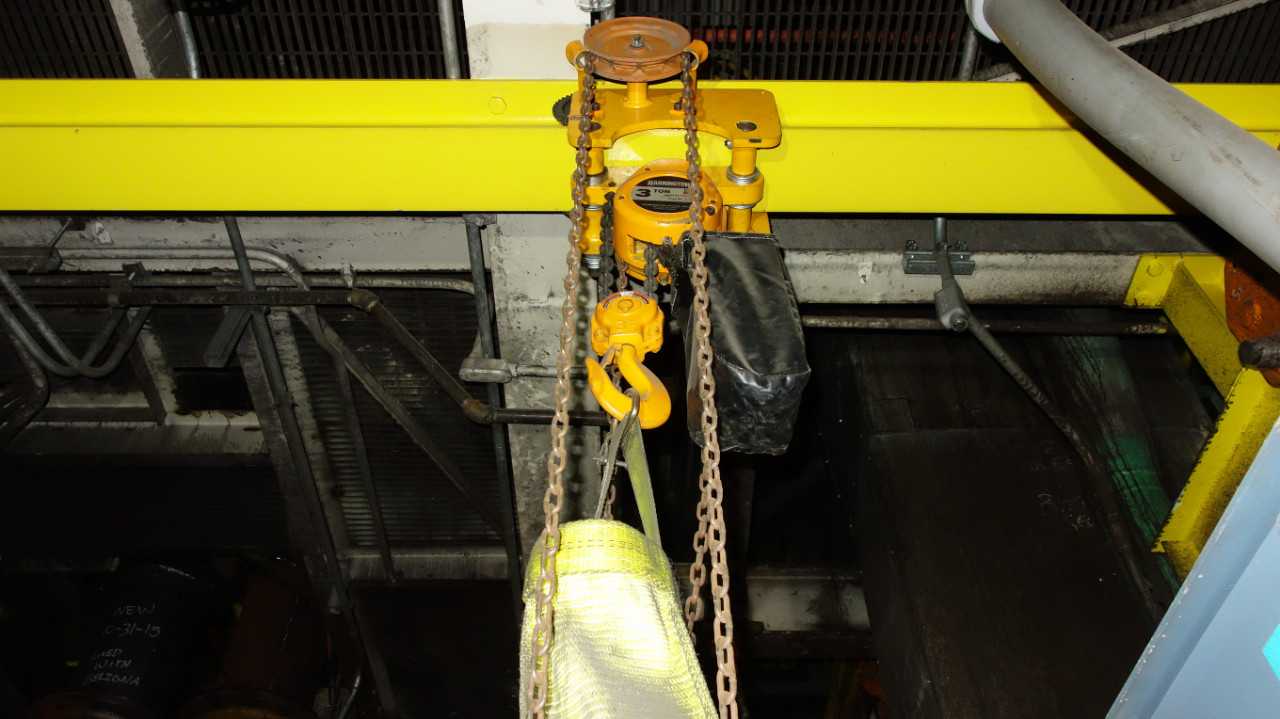 LOT OF 4 HARRINGTON 3 TON MANUAL CHAIN HOIST - MISCELLANEOUS