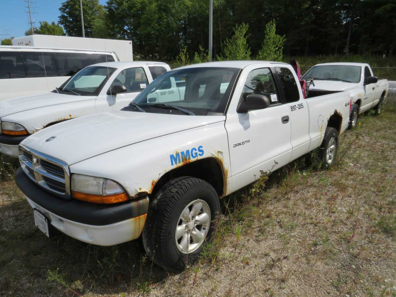 2004 DODGE DAKOTA SPORT CLUB CAB 4X4 PICKUP TRUCK - HYDRO EXCAVATOR TRUCKS 2004 DODGE DAKOTA SPORT CLUB CAB 4X4 PICKUP TRUCK - HYDRO EXCAVATOR TRUCKS