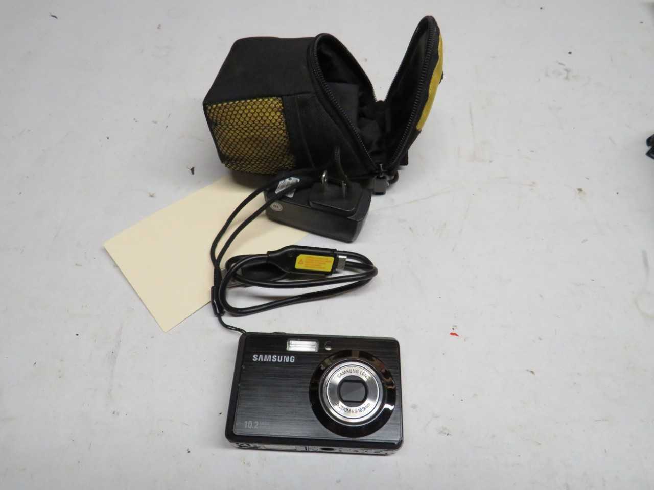 SAMSUNG ES55 10.2 MEGA PIXELS CAMERA - MISCELLANEOUS