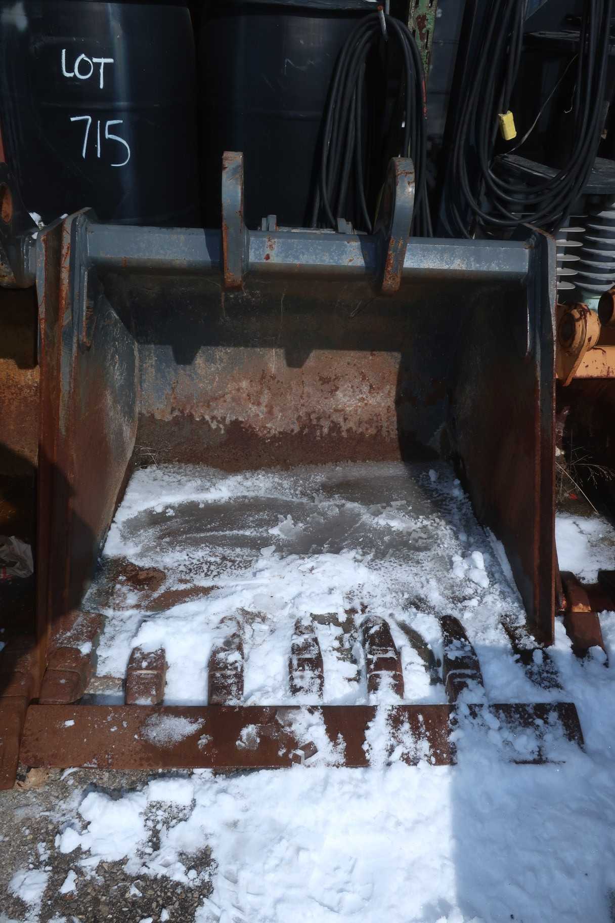 36" CASE BUCKET - CONSTRUCTION EQUIPMENT ATTACHMENTS