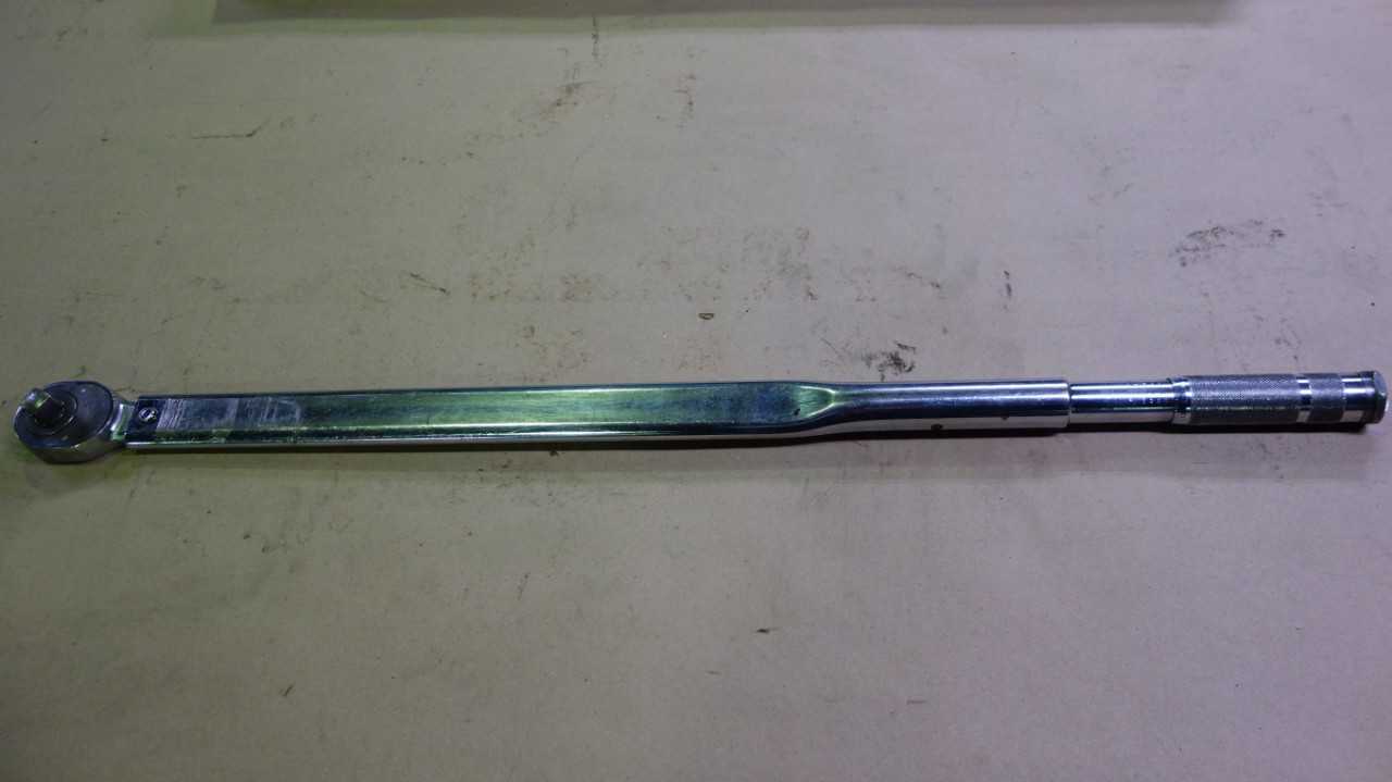 OTC T-6B 100-600 FT LBS TORQUE WRENCH - HAND TOOLS