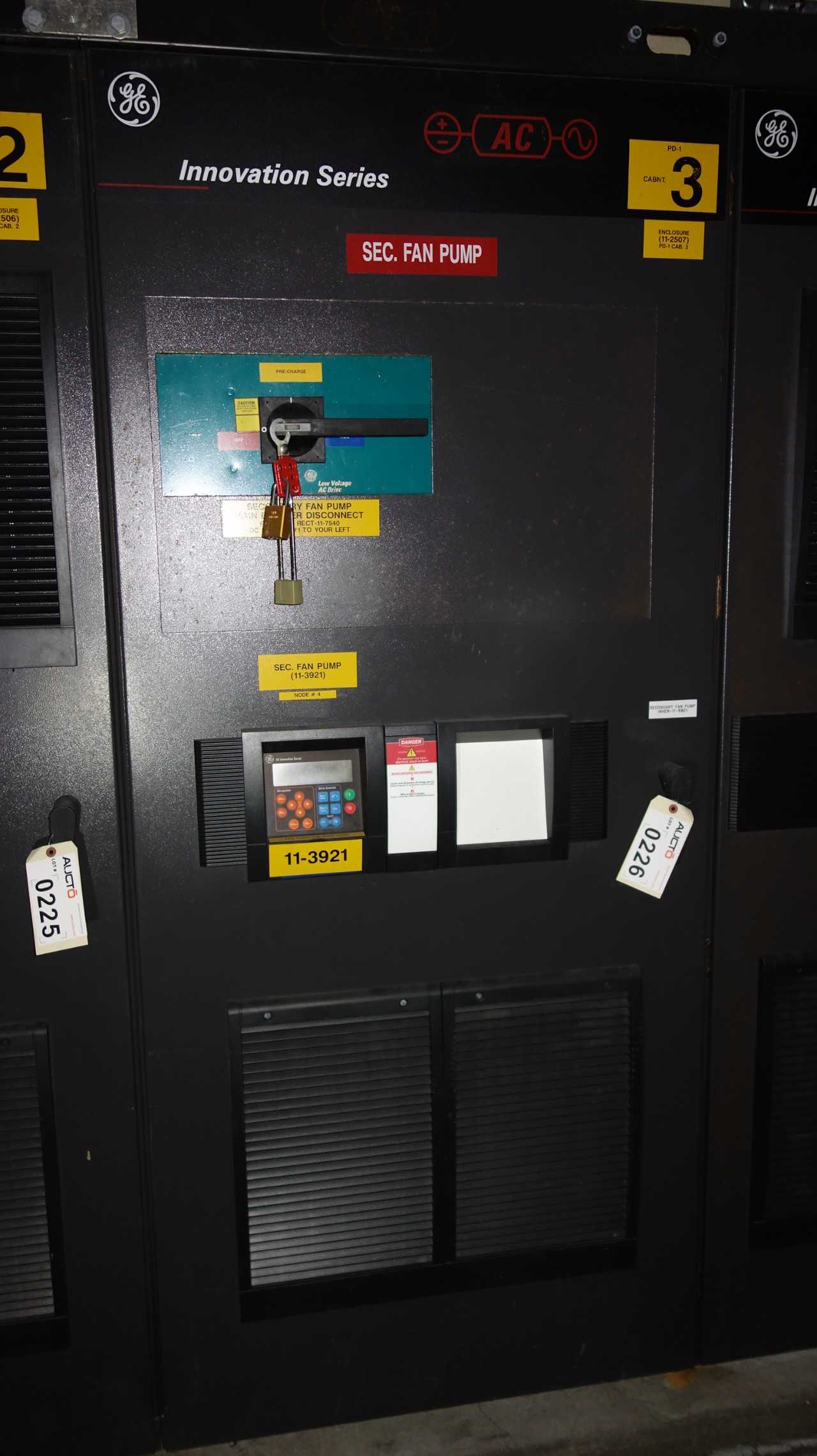 GE INNOVATION 3VVRJ607PR001 LV AC DRIVE 460V 1050KVA 6-90Hz 3 Phase CCW 11-3921 - MOTOR DRIVES