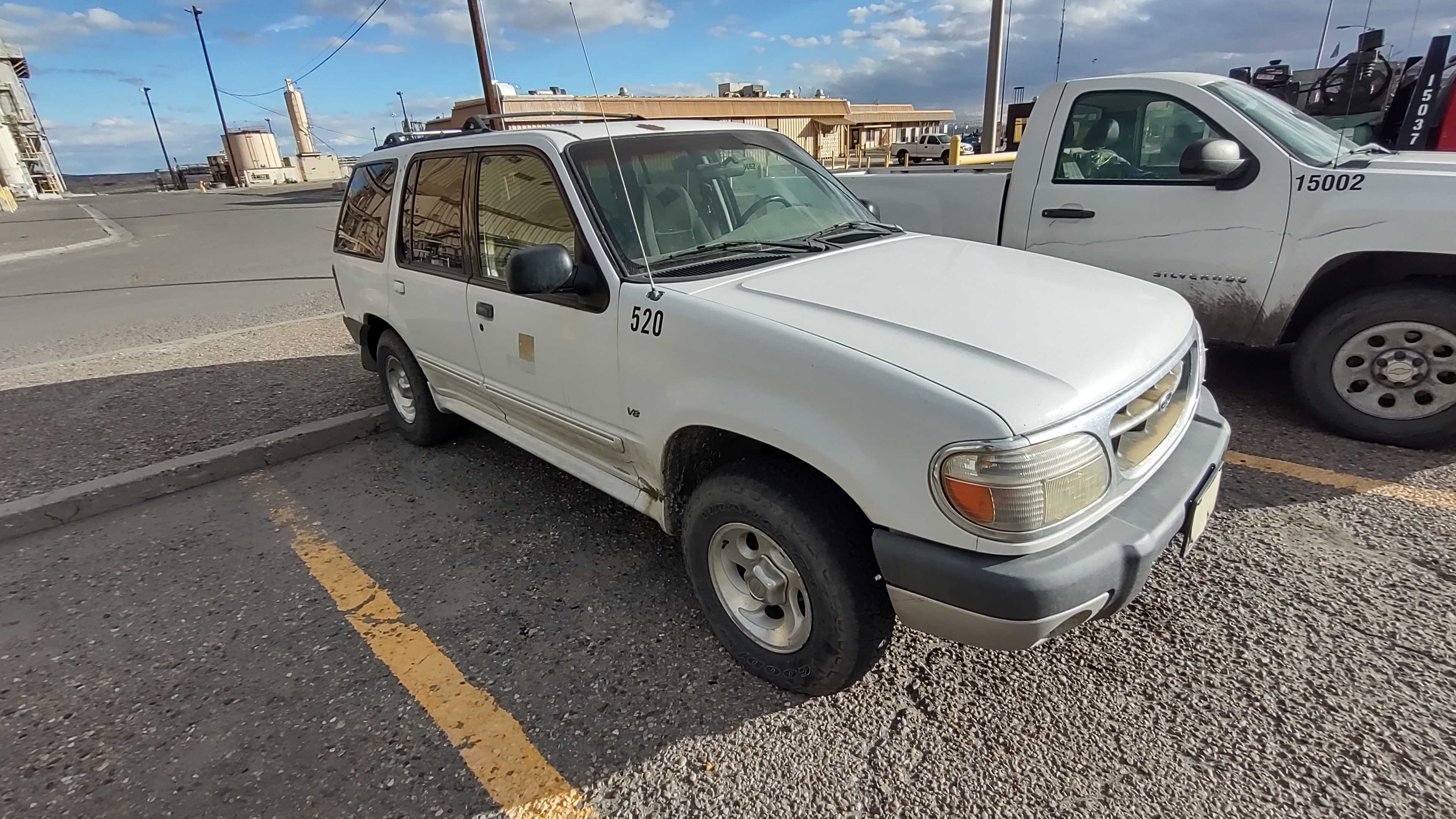 2000 FORD EXPLORER - BUSES