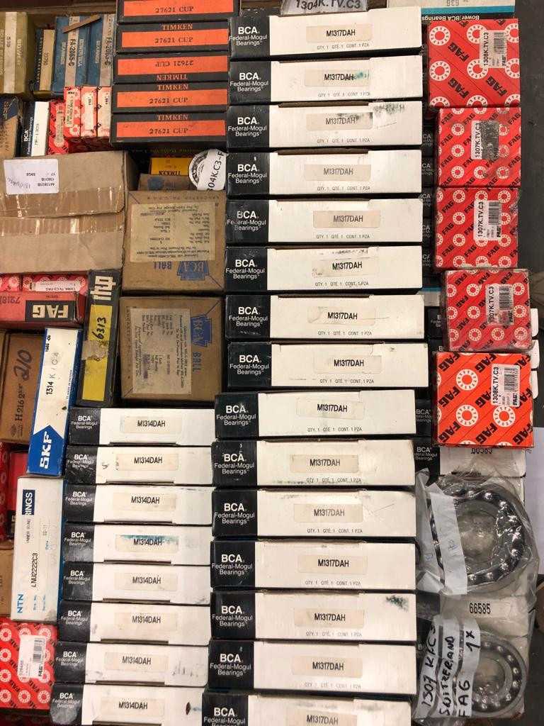 1 pallet of assorted bearings - BEARINGS