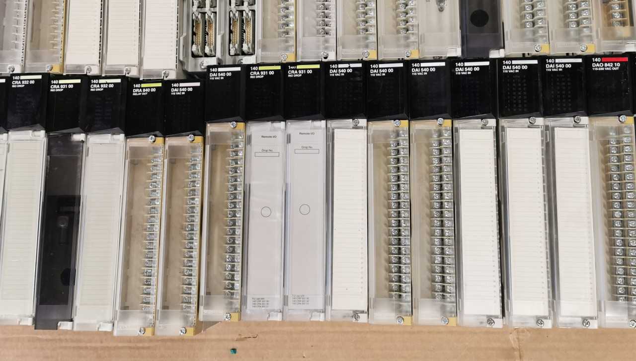 Lot of Schneider Electric PLC Modules - INDUSTRIAL PARTS