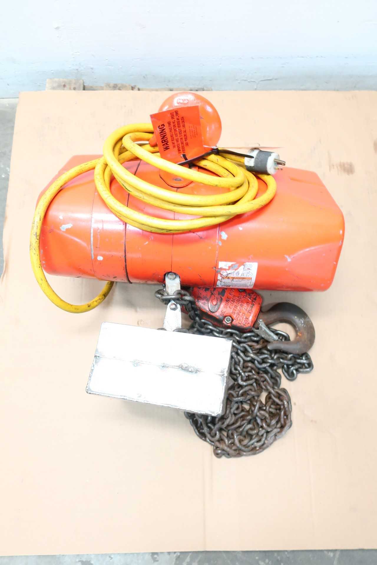 CM COLUMBUS MCKINNON WR VALUSTAR 2TON 1PH 1HP 115V-AC ELECTRIC HOIST - LIFTING EQUIPMENT