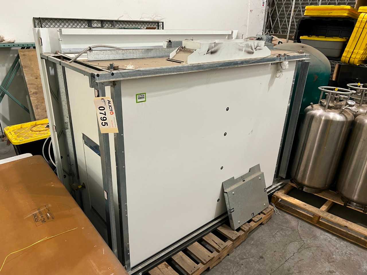 FUME HOOD 3'X5' 120V - LAB & SCIENTIFIC