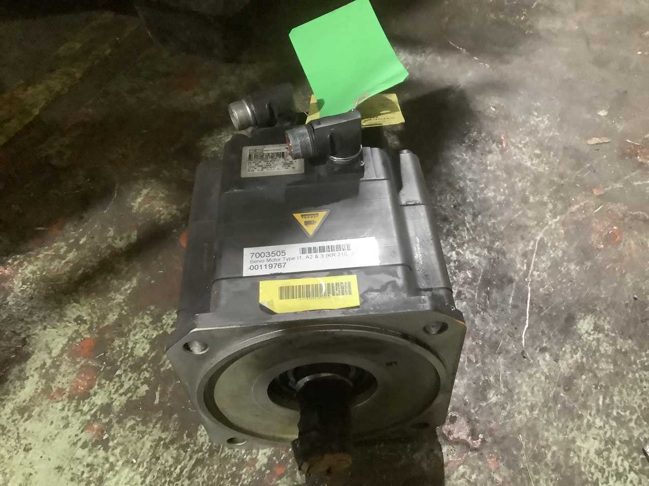 Lot of 2 KUKA 1FK7101-5AZ91-1ZZ9-Z S07 (7003505) Servo Motor - SERVO