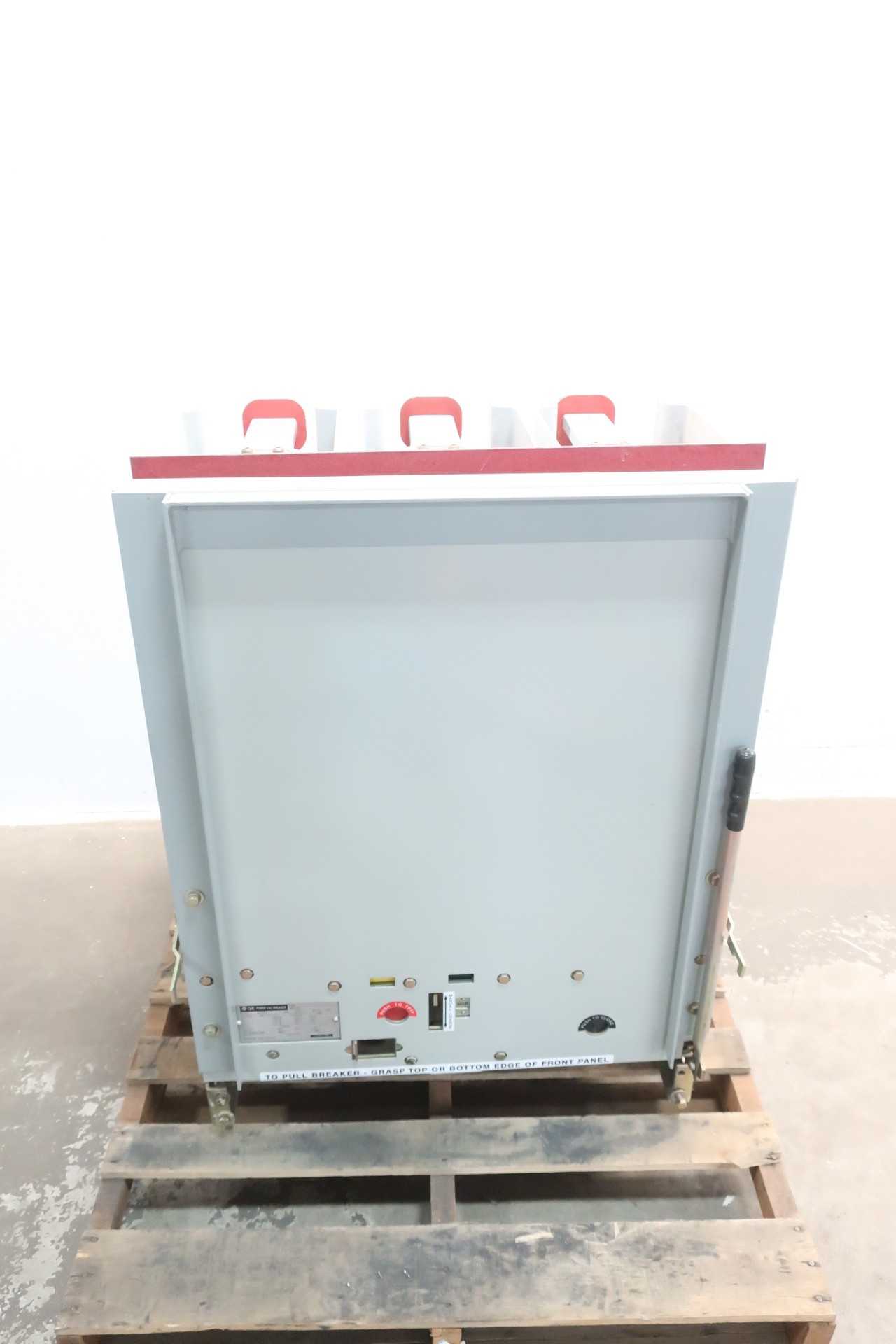 GENERAL ELECTRIC GE VB1 27.0-16-0 1200A AMP 28KV-AC VACUUM POWER BREAKER - CIRCUIT BREAKERS