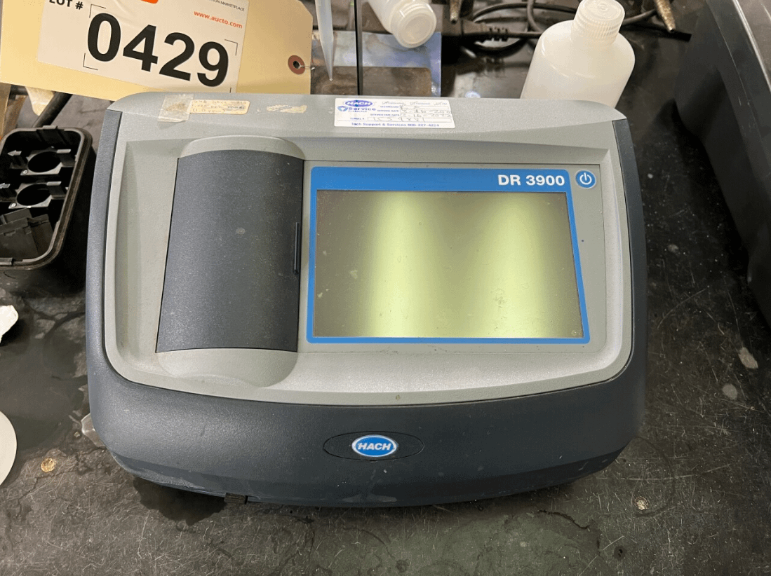 HACH DR 3900 PORTABLE SPECTROPHOTOMETER - PLANT & FACILITY EQUIPMENT