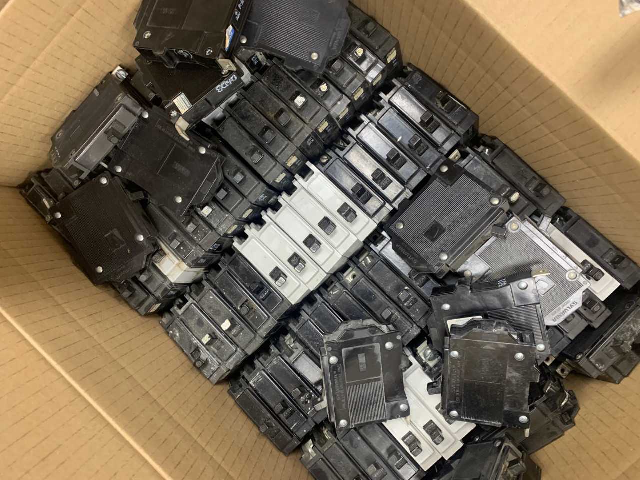 Assorted Pallet of Circuit Breakers - CIRCUIT BREAKERS