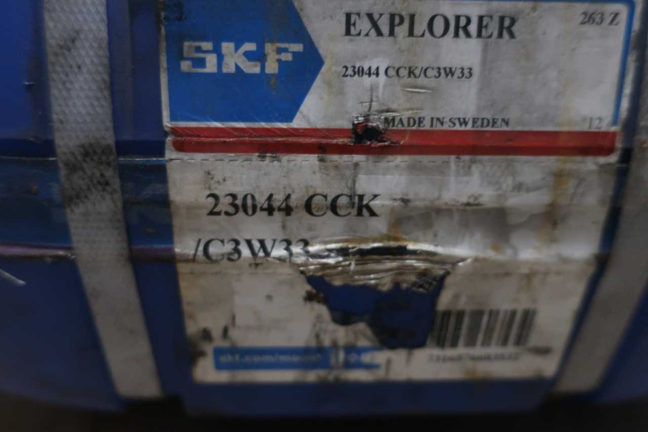 LOT OF 3 ASSORTED SKF ROLLER BEARINGS - BEARINGS