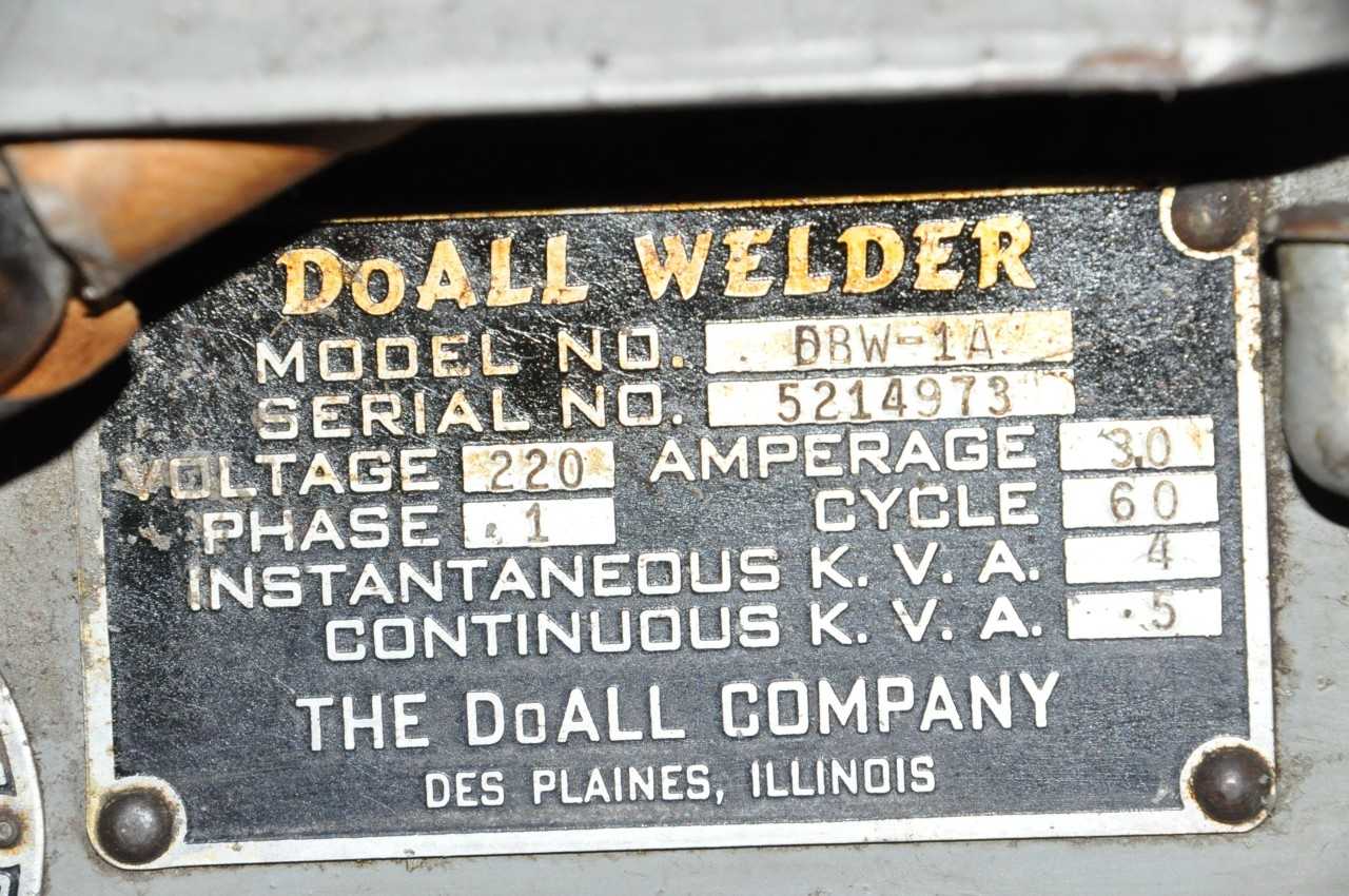 DoAll Model V36 Vertical Saw - VERTICAL BAND SAWS