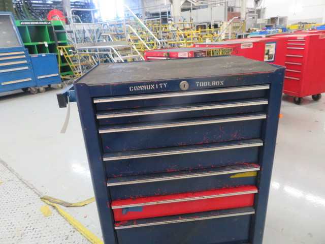 7 Drawer Tool Box Snap On - MISCELLANEOUS