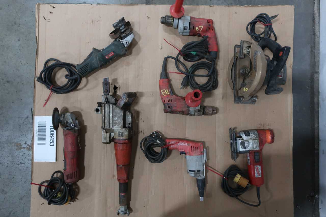 PALLET OF ASSORTED POWER TOOLS - ELECTRIC POWER TOOLS