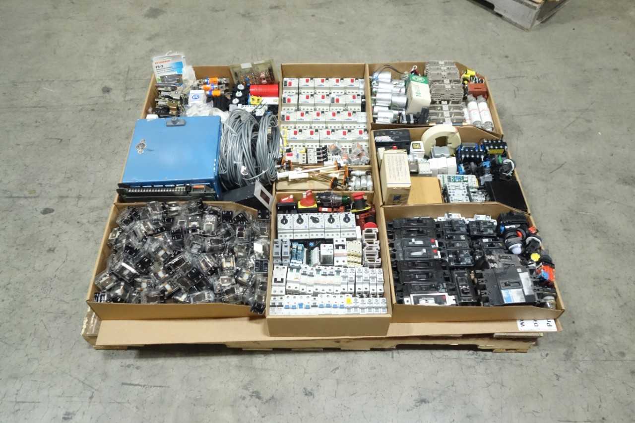 PALLET OF ASSORTED ELECTRICAL - ELECTRICAL COMPONENTS