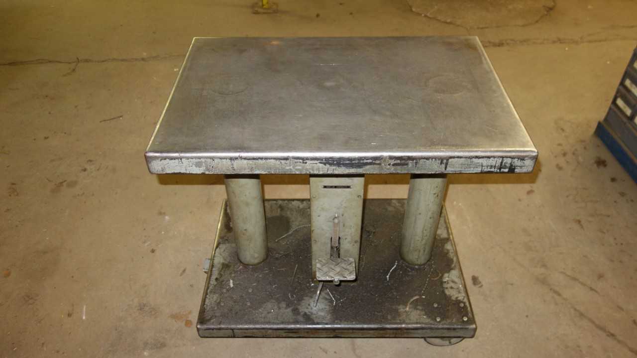 LEXCO HT-500-FR 500LB 30-48IN MOBILE HYDRAULIC LIFT TABLE - LIFT CART
