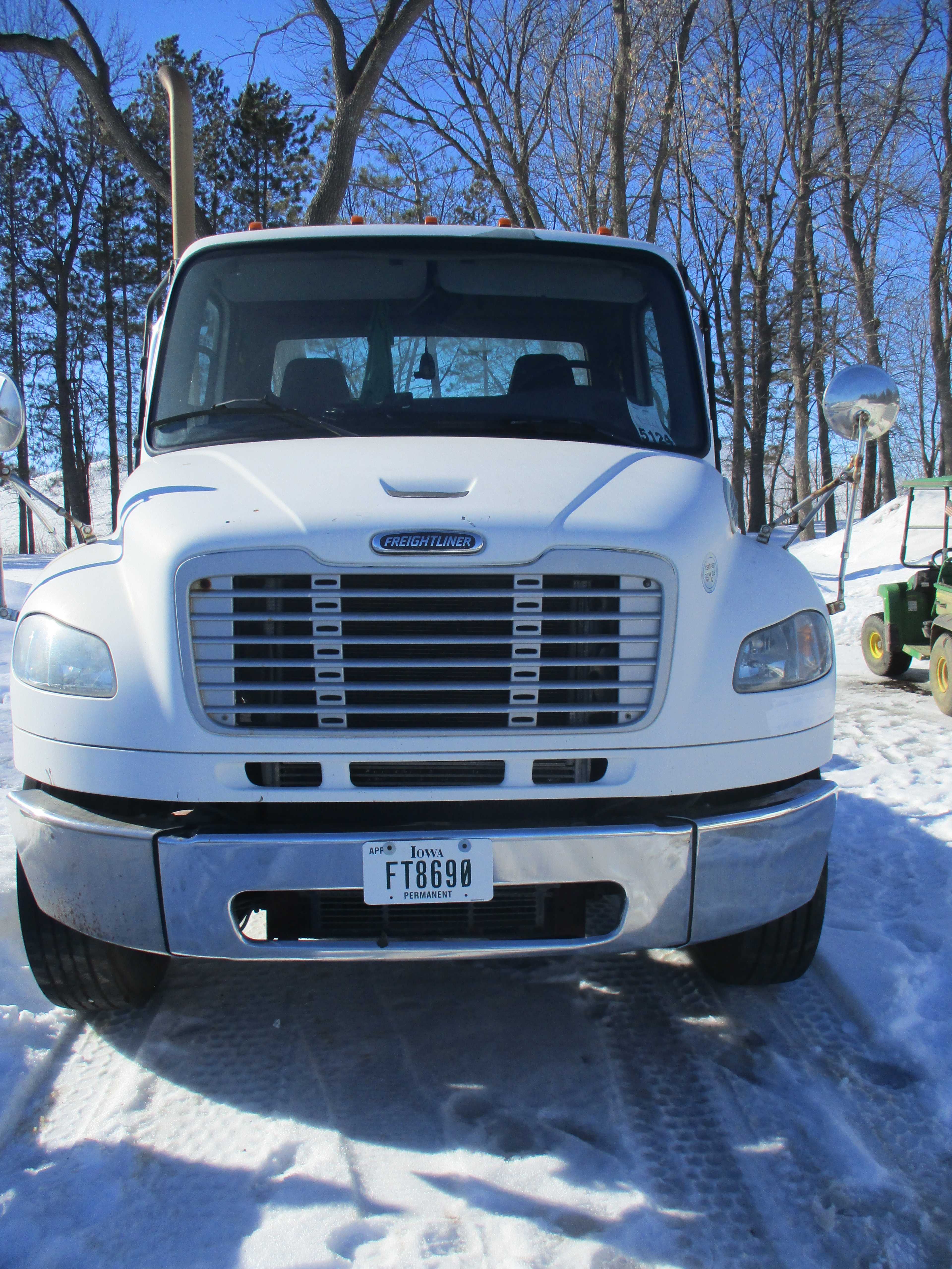 2009 Freightliner M2 Semi-Truck - HYDRO EXCAVATOR TRUCKS
