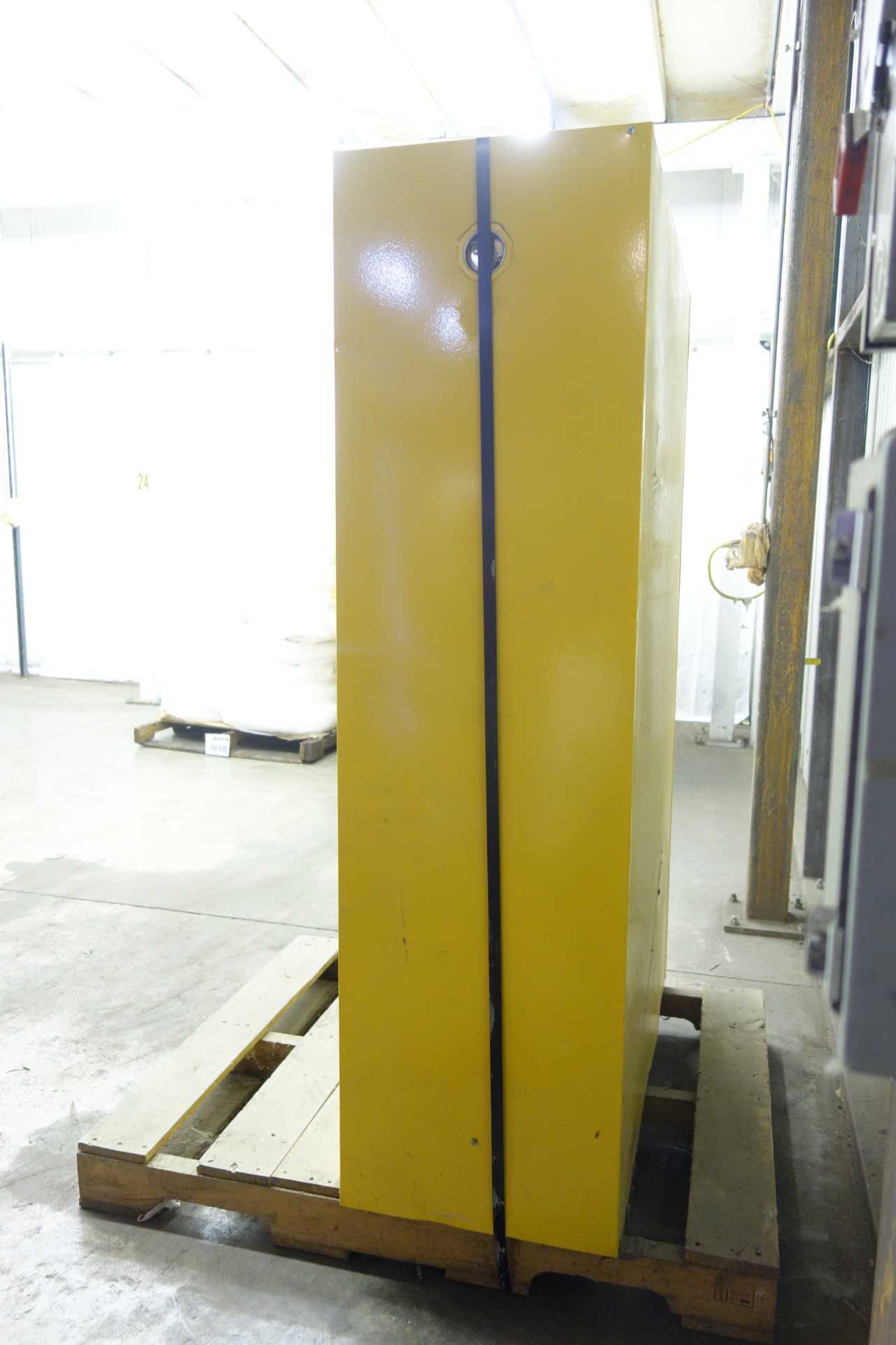CONDOR 42X501A SAFETY STORAGE CABINET - SAFETY EQUIPMENT