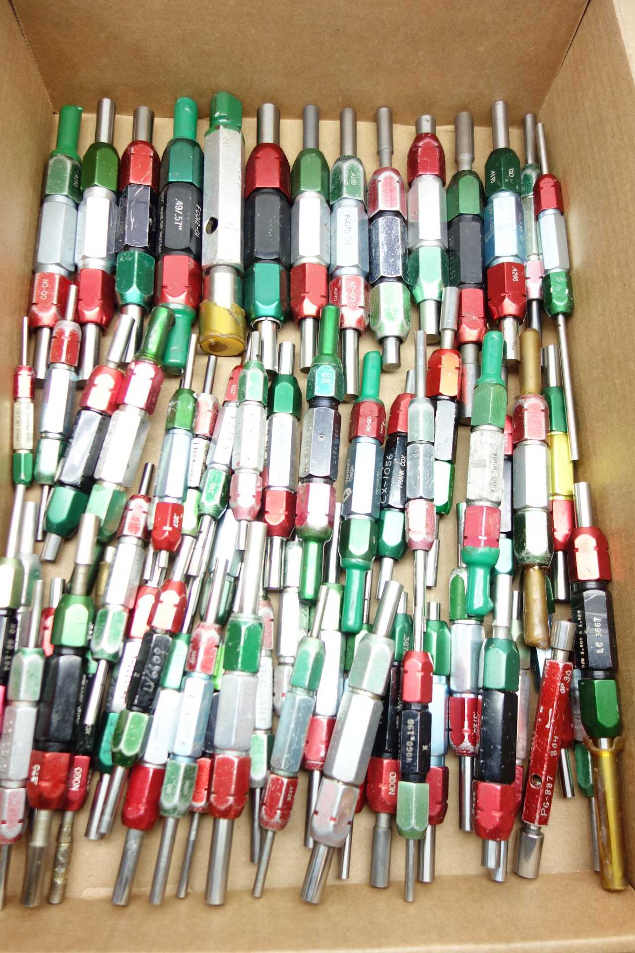 LOT OF ASSORTED GO/NO GAGE TOOLS