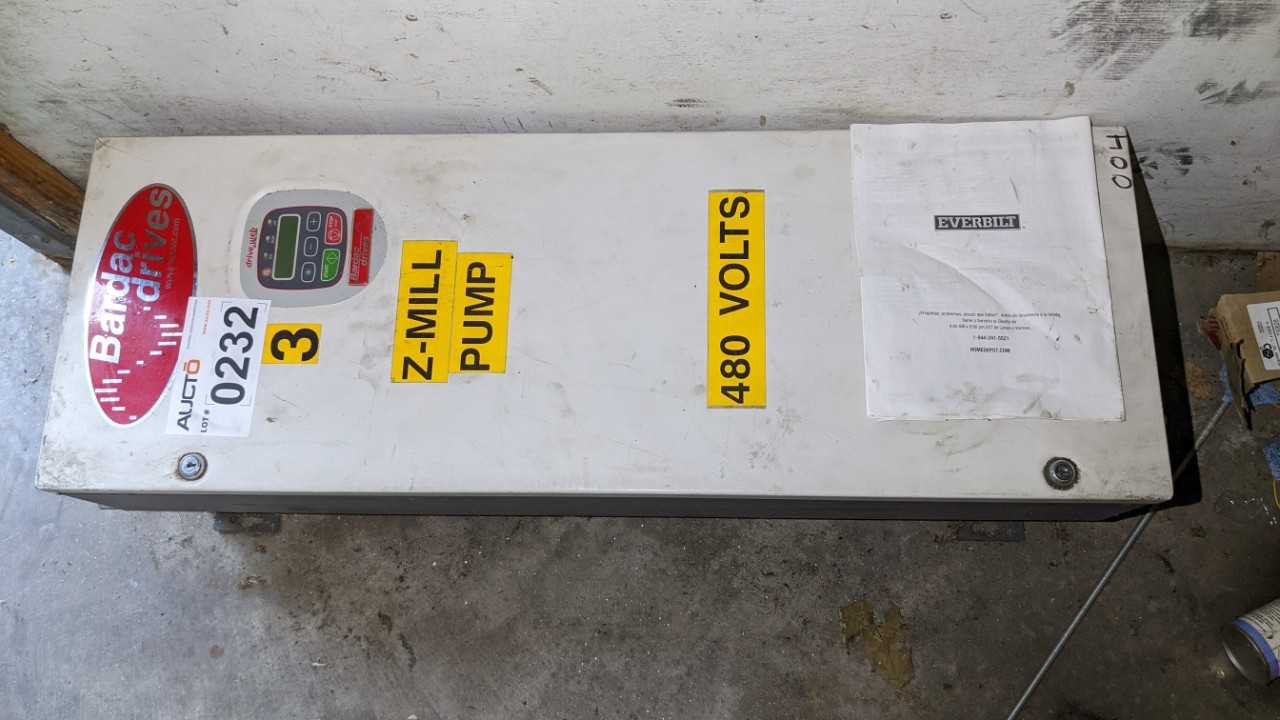 Bardac drive model UE060D54 serial number UE060D54 input 440 to 500V 3 phase 75 A current year 2006 - MOTOR DRIVES