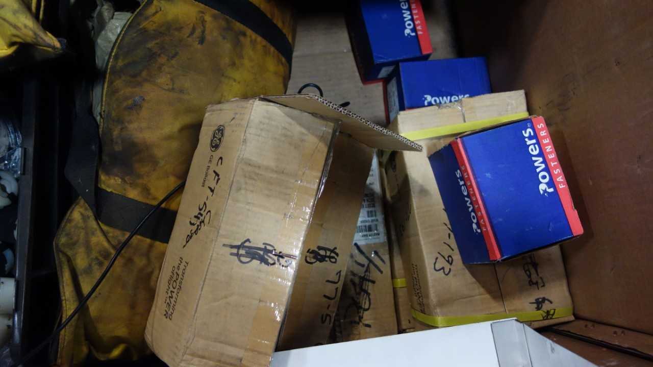1 CRATE OF ASSORTED INDUSTRIAL SUPPLIES, SPILL KITS, FASTENERS, PLUGS, LIGHTS - MISCELLANEOUS