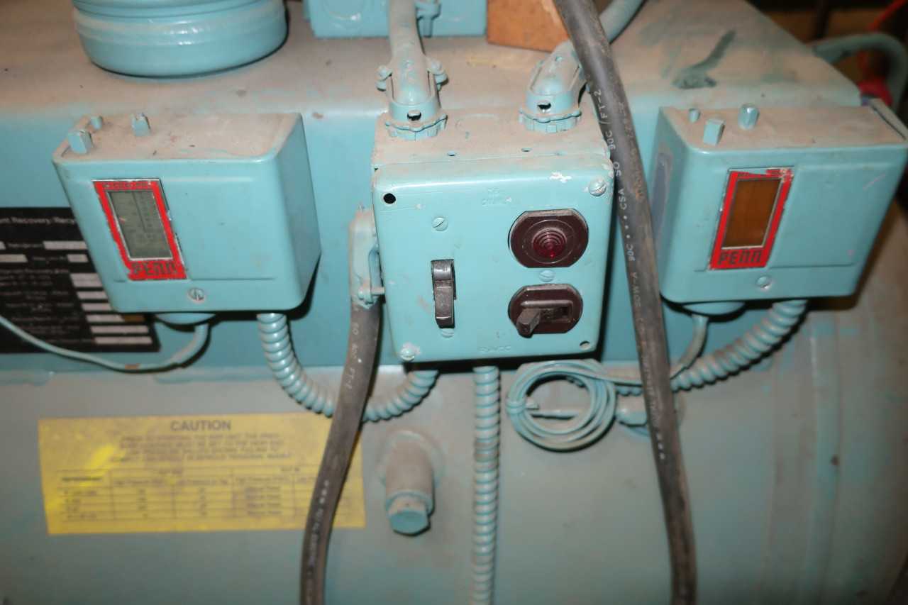 YORK RSR110 120V REFRIGERANT RECOVERY/RECYCLING UNIT - MISCELLANEOUS