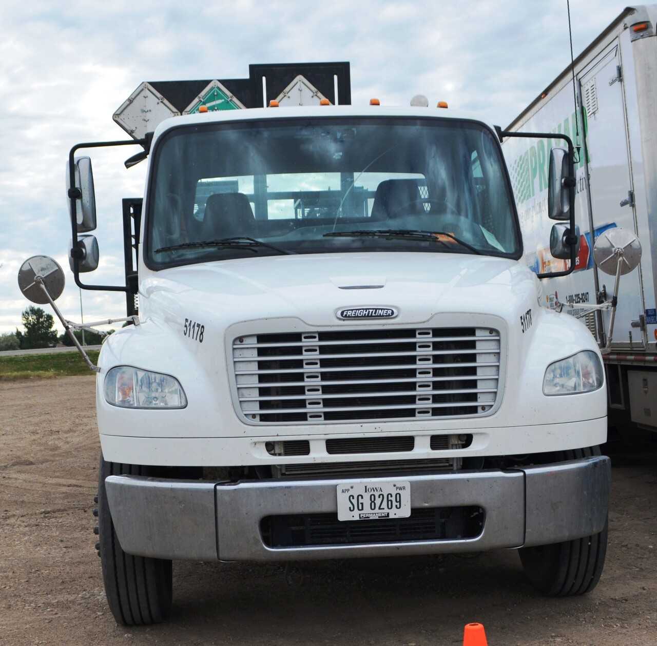 2011 Freightliner M2-106 - HYDRO EXCAVATOR TRUCKS