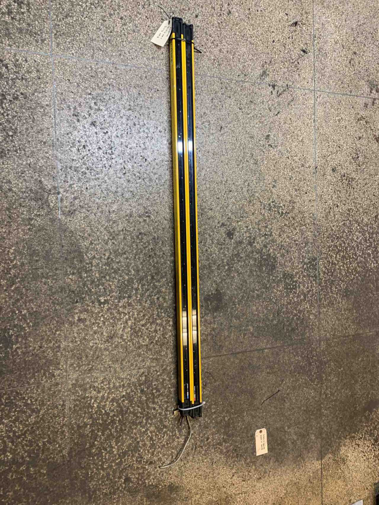 Lot of 4 Keyence SL-V72-HM-T SL-V72-HM-R Light Curtain Pair - ELECTRICAL COMPONENTS