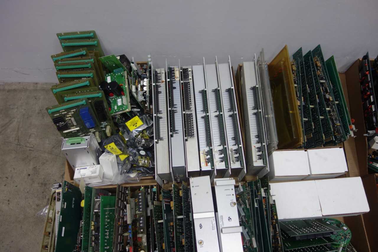 2 PALLETS OF ASSORTED PCB CIRCUIT BOARDS - AUTOMATION & CONTROLS