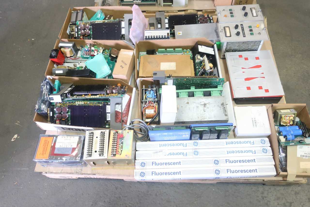 2 PALLETS OF ASSORTED ELECTRICAL CIRCUIT BOARDS, FLUORESCENT LIGHTS, MODULES, CONTROLS, POWER SUPPLY, MOTOR DRIVE, FEMALE & MALE CABLE WIRE, PRESSURE SENSING EDGE, SERVO DRIVE- ABB, A&B, NUS, YASKAWA, EMERSON - ELECTRICAL COMPONENTS