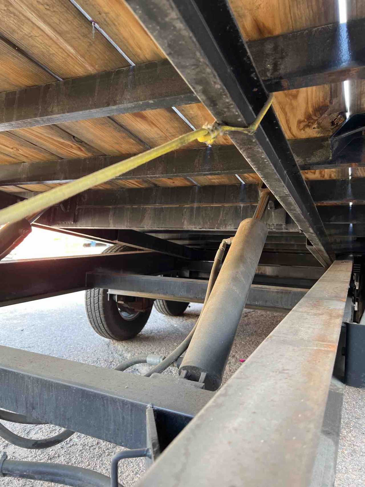 2015 24' Trailer 2 Axle PJ MFG Hydraulic Tilt - TRAILERS