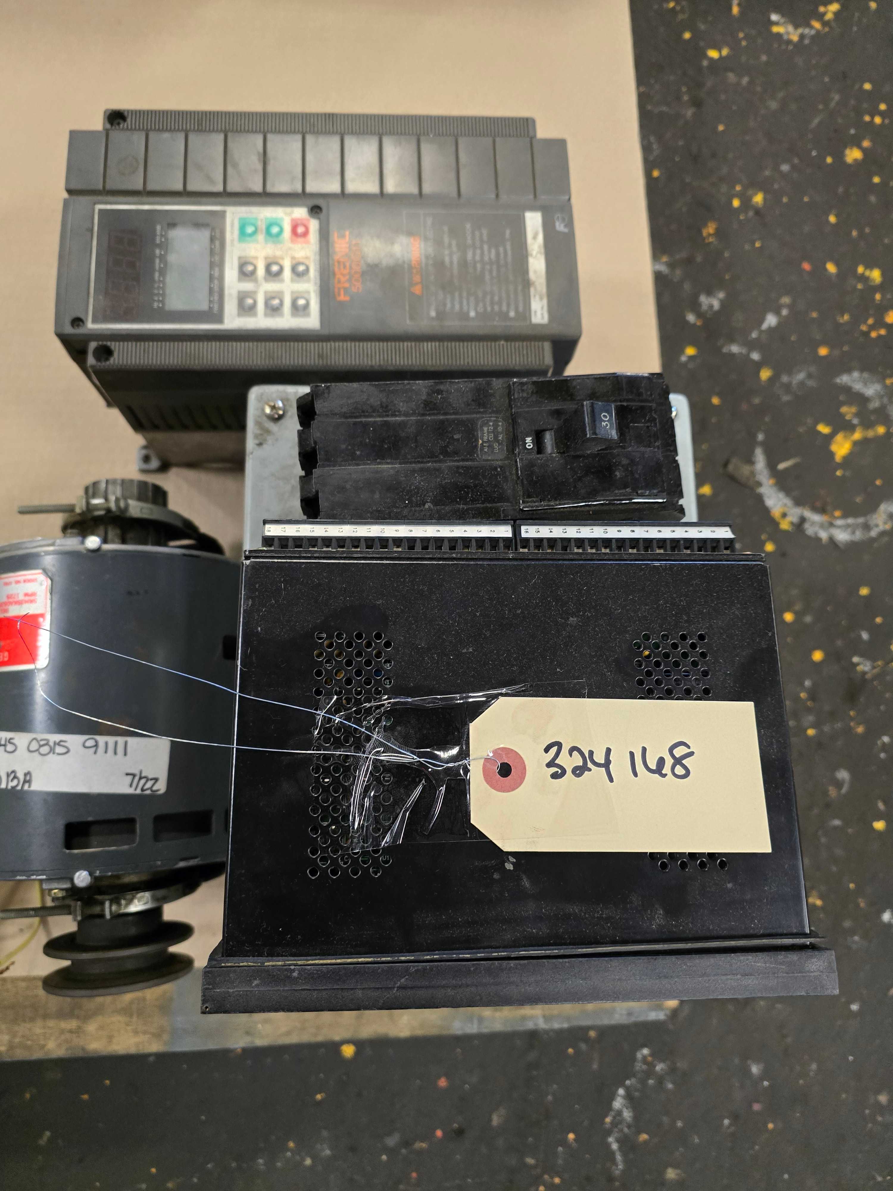 LOT OF ELECTRICAL EQUIPMENT - ELECTRICAL COMPONENTS