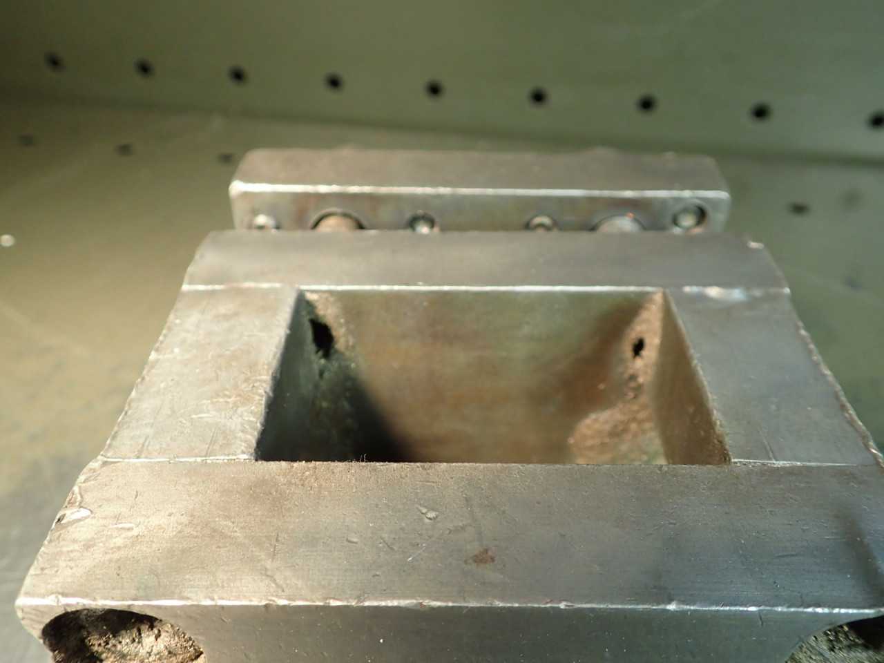 3 in x 4-1/2 Set Screw Riser Block Lathe Tool Post: 1-1/4 Base Slot, Used Good - HOLEMAKING TOOLS