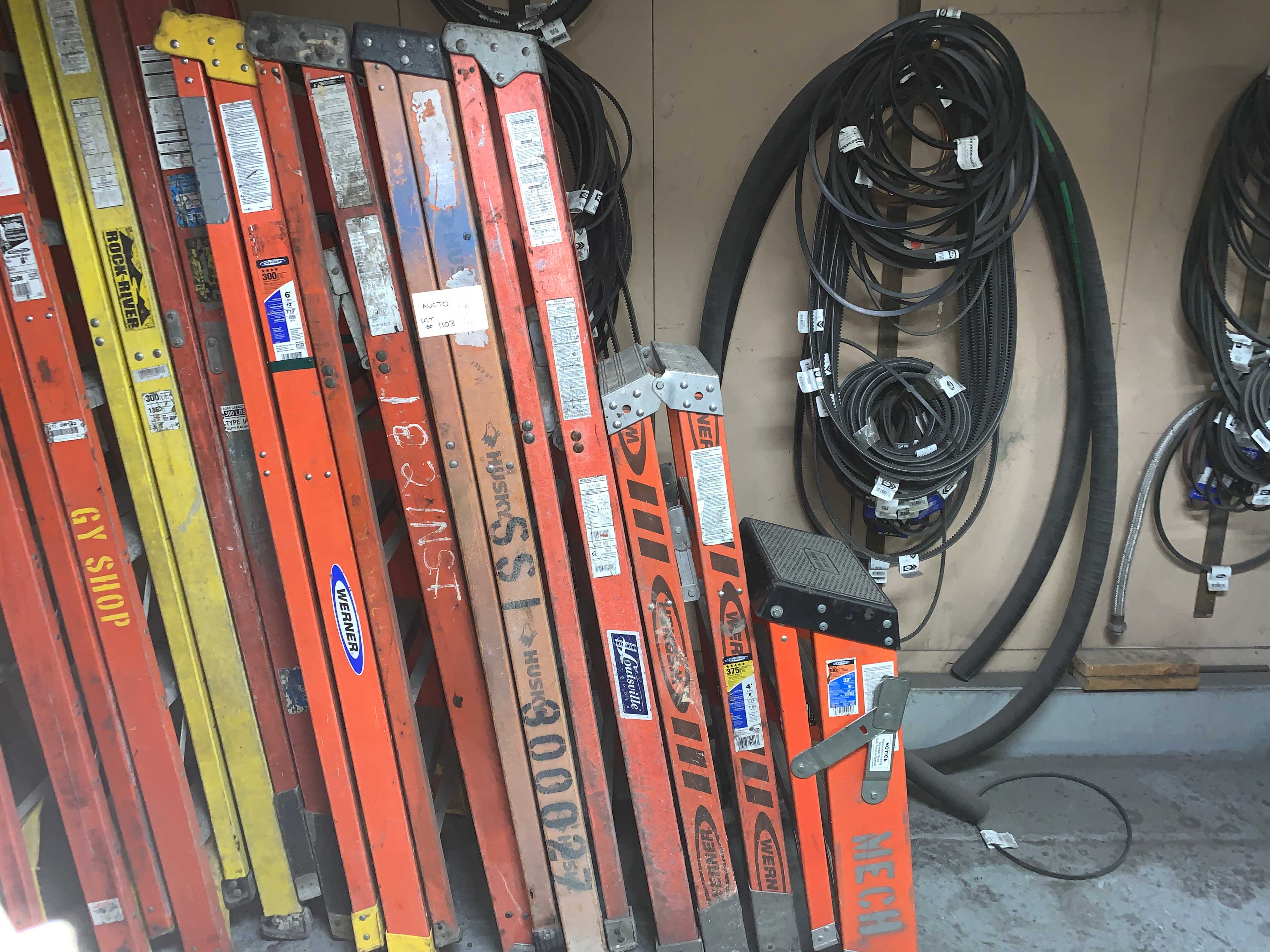 LOT OF SIX LADDERS - MATERIAL HANDLING