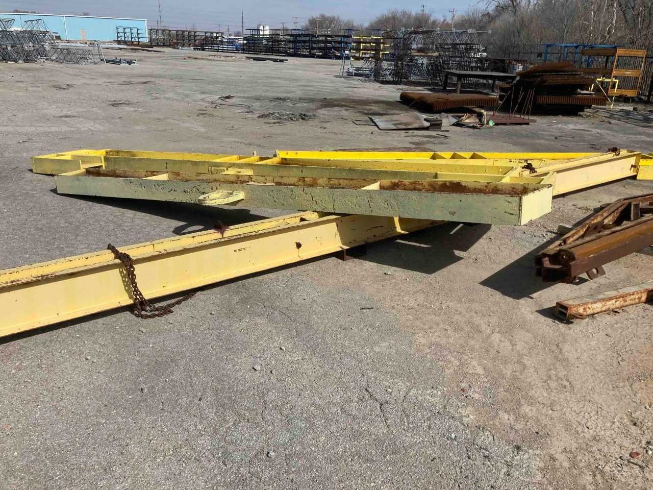 4 Yellow Spreader Beams - MATERIAL HANDLING