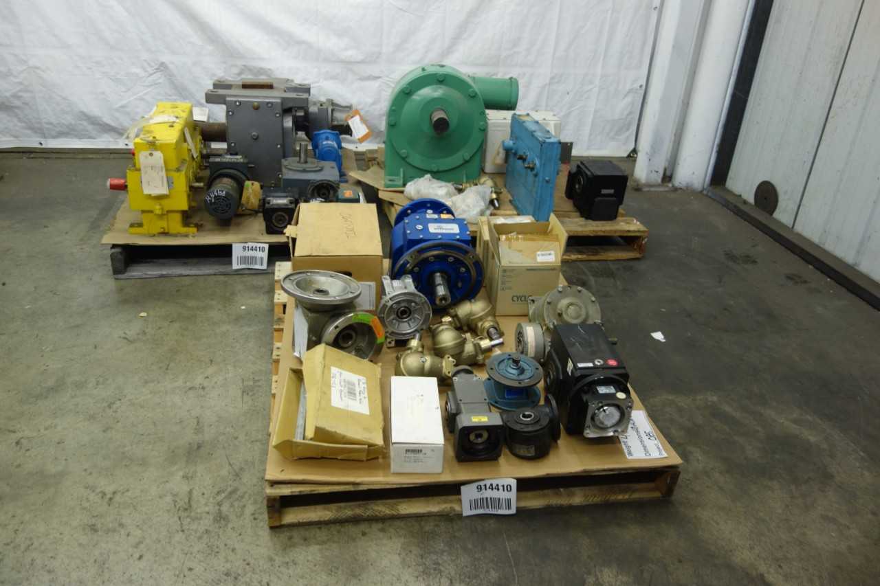 3 PALLETS OF ASSORTED GEAR REDUCERS - GEAR REDUCERS