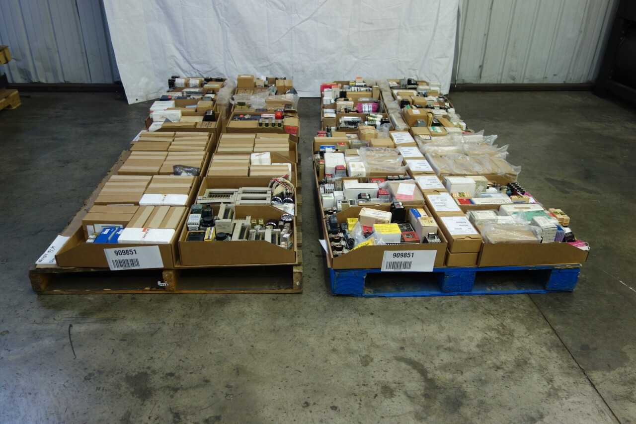 4 PALLETS OF ASSORTED ELECTRICAL TIMERS, RELAYS, COUNTERS - ELECTRICAL COMPONENTS