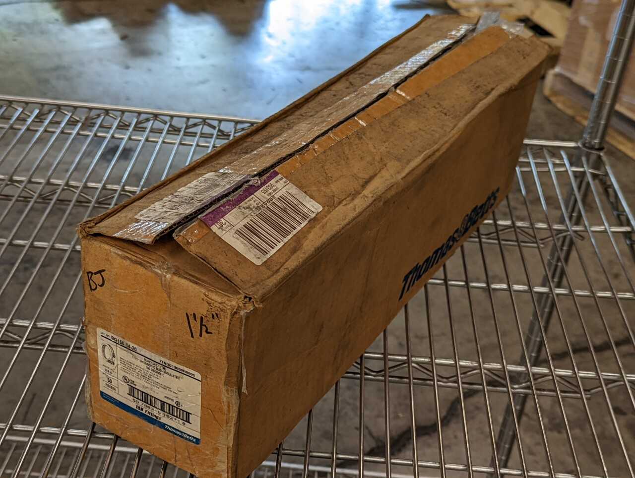 [T&B - Case of 50] "BG150-14-20" 1.5in Insulated Bushing - CIRCUIT BREAKERS