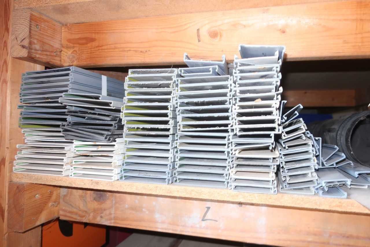 LOT OF ASSORTED PLASTIC CABLE TRAYS - ELECTRICAL COMPONENTS
