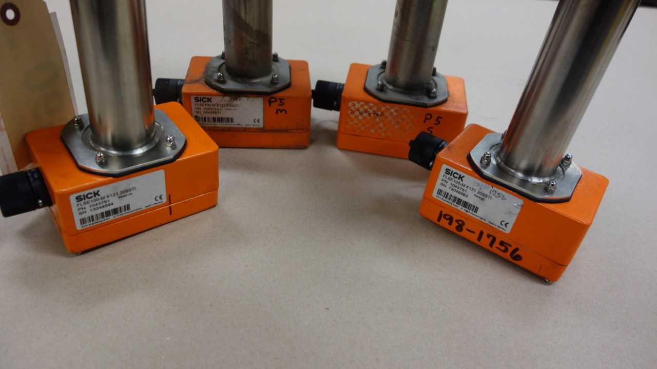 LOT OF 4 SICK FLSE100-M GAS FLOW RATE TRANSMITTER - INSTRUMENTATION