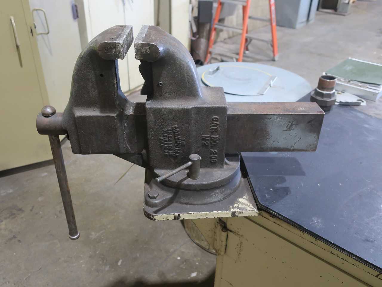 6" bench vise - HAND TOOLS