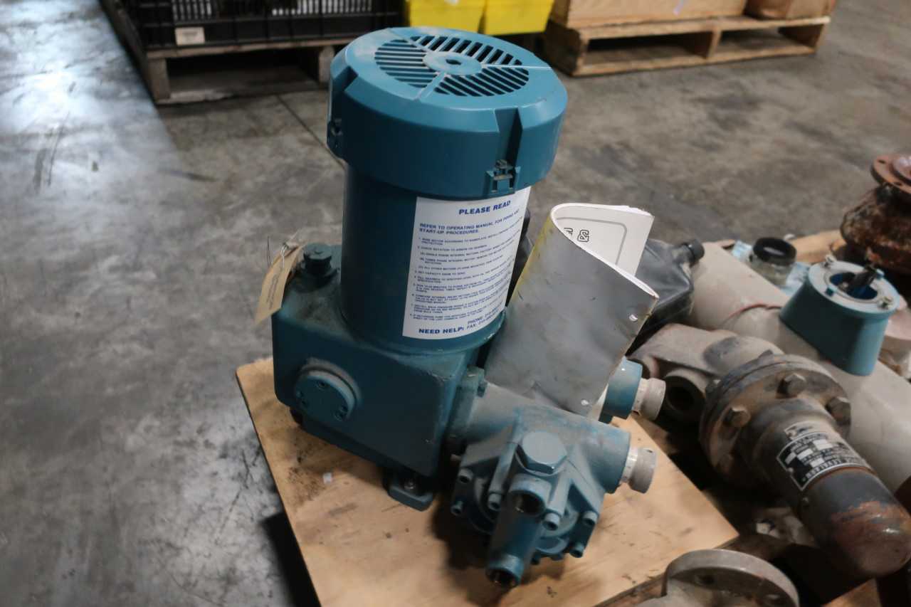 2 PALLETS OF ASSORTED VALVE AND PUMP REPLACEMMENT PARTS - PUMPS