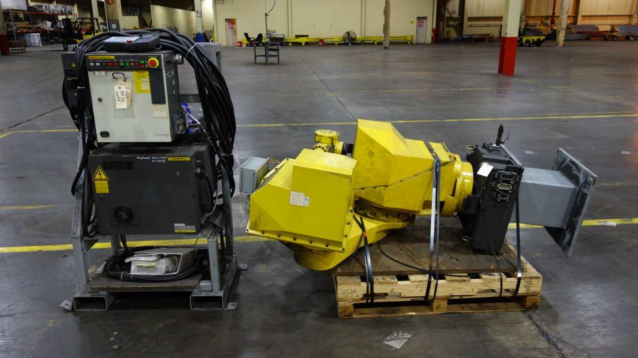 FANUC M-710IW R-J3 ROBOT, A05B-2404-B002 CONTROLLER, A05B-2301-C301 TEACH PENDANT - INDUSTRIAL ROBOTS