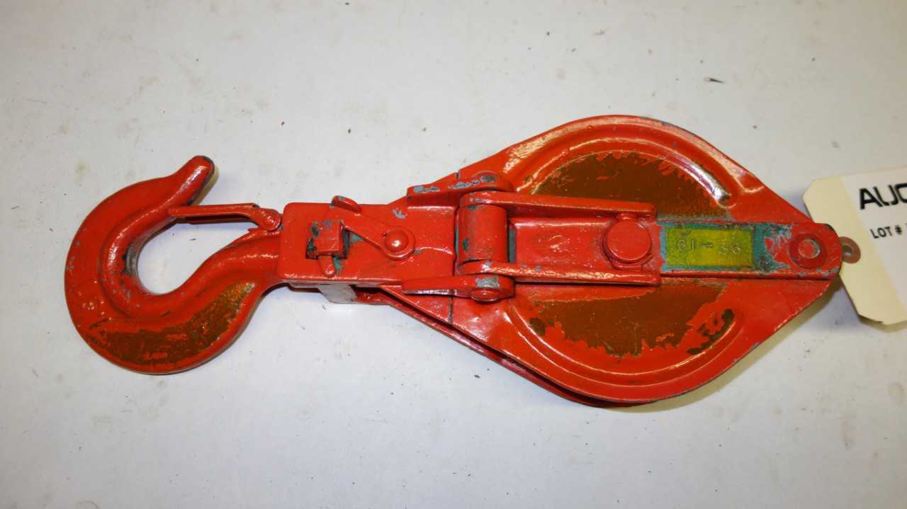 4 IN 1.5 TON CABLE PULLEY - LIFTING EQUIPMENT