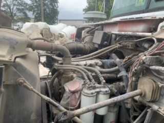 2000 MACK DM6805 READYMIX CONCRETE TRUCK - HYDRO EXCAVATOR TRUCKS