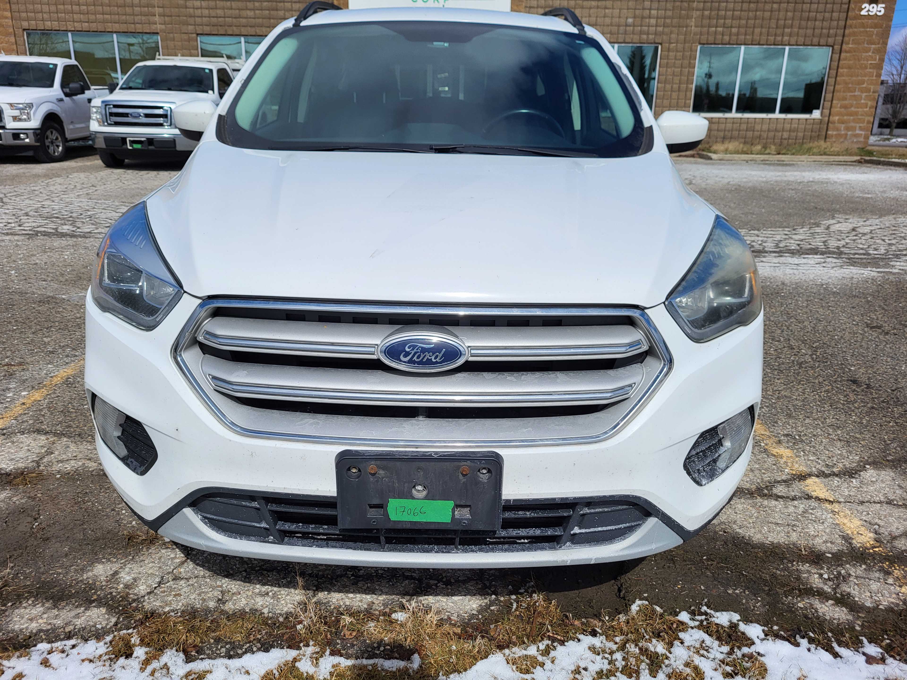 2018 - FORD - ESCAPE TURBO - SUV - BUSES